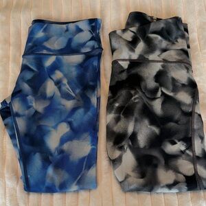 Lululemon Athletica Blue and Black Tie-Dye Leggings